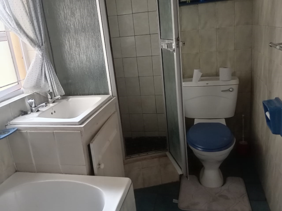 3 Bedroom Property for Sale in Amanzimtoti KwaZulu-Natal