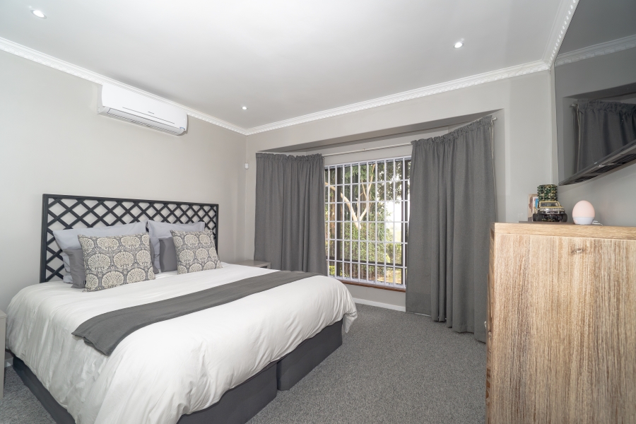 4 Bedroom Property for Sale in Gillitts KwaZulu-Natal