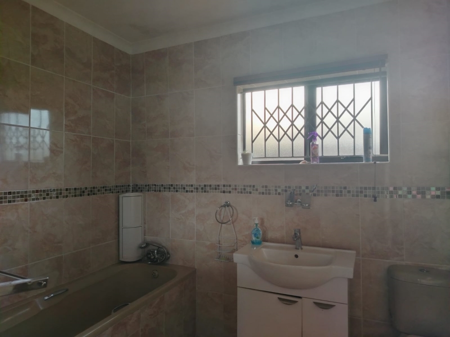 4 Bedroom Property for Sale in Birdswood KwaZulu-Natal