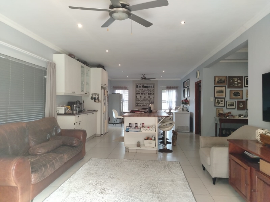 4 Bedroom Property for Sale in Meer En See KwaZulu-Natal