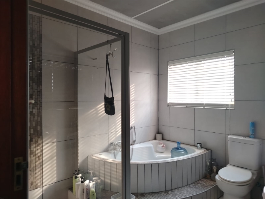 4 Bedroom Property for Sale in Meer En See KwaZulu-Natal
