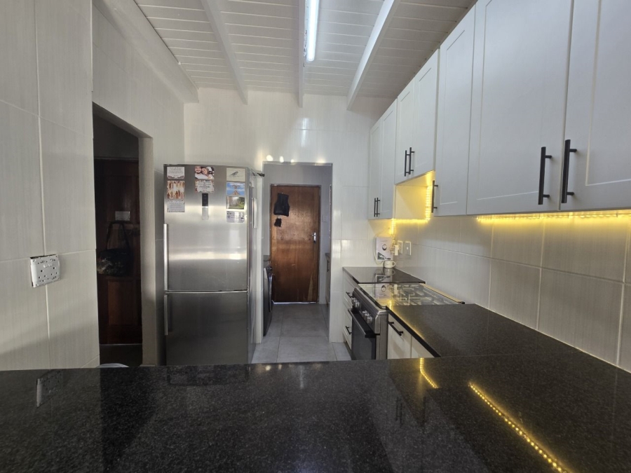 3 Bedroom Property for Sale in Meer En See KwaZulu-Natal