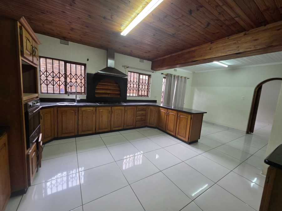 4 Bedroom Property for Sale in Panorama KwaZulu-Natal