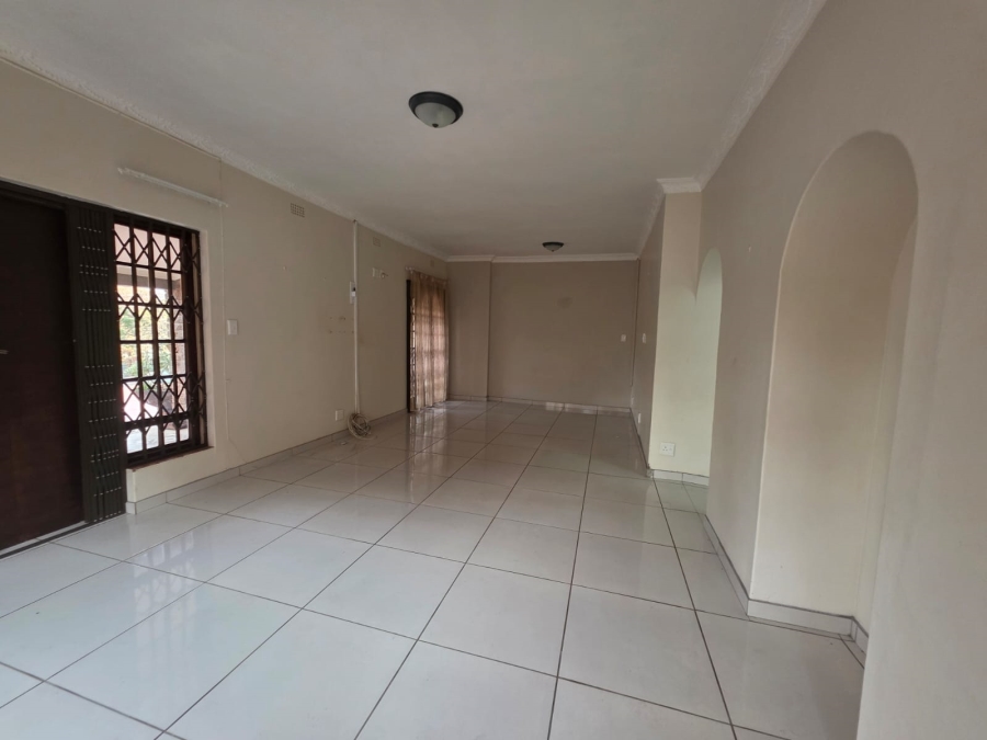 To Let 4 Bedroom Property for Rent in Panorama KwaZulu-Natal