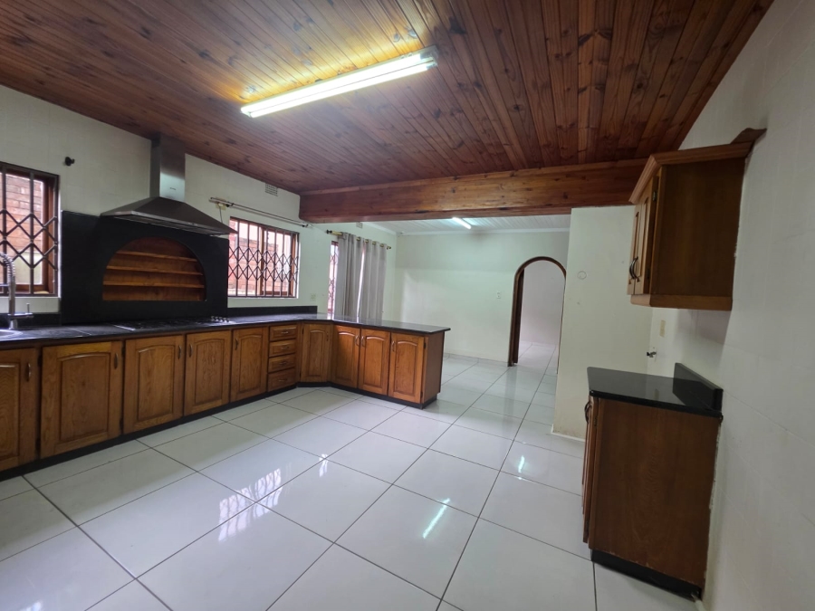 To Let 4 Bedroom Property for Rent in Panorama KwaZulu-Natal