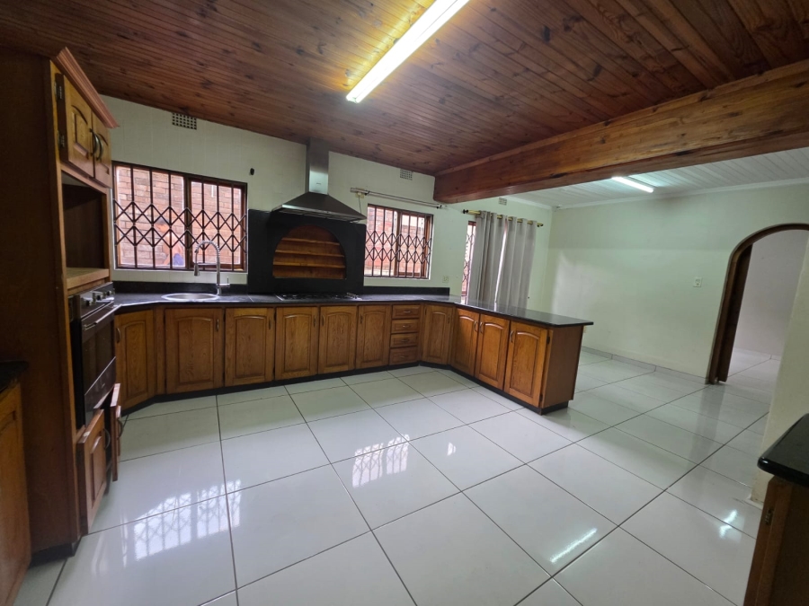 To Let 4 Bedroom Property for Rent in Panorama KwaZulu-Natal