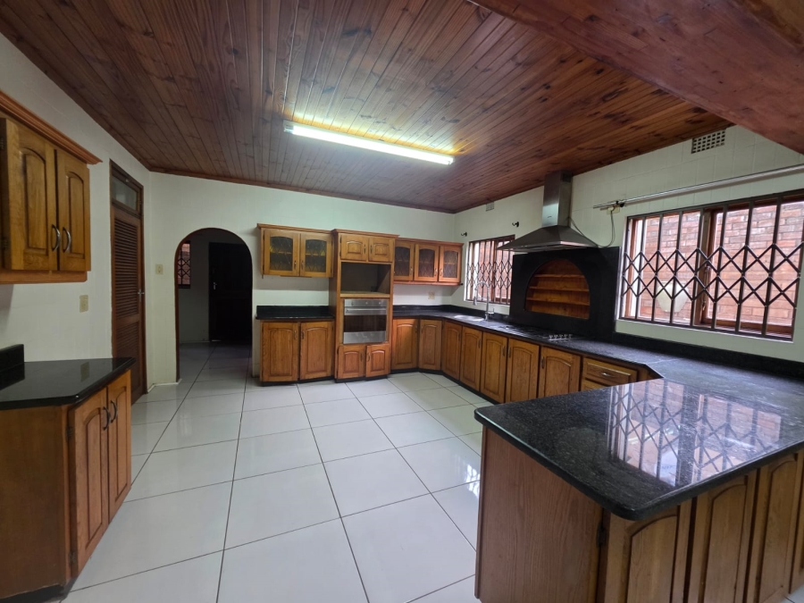 To Let 4 Bedroom Property for Rent in Panorama KwaZulu-Natal