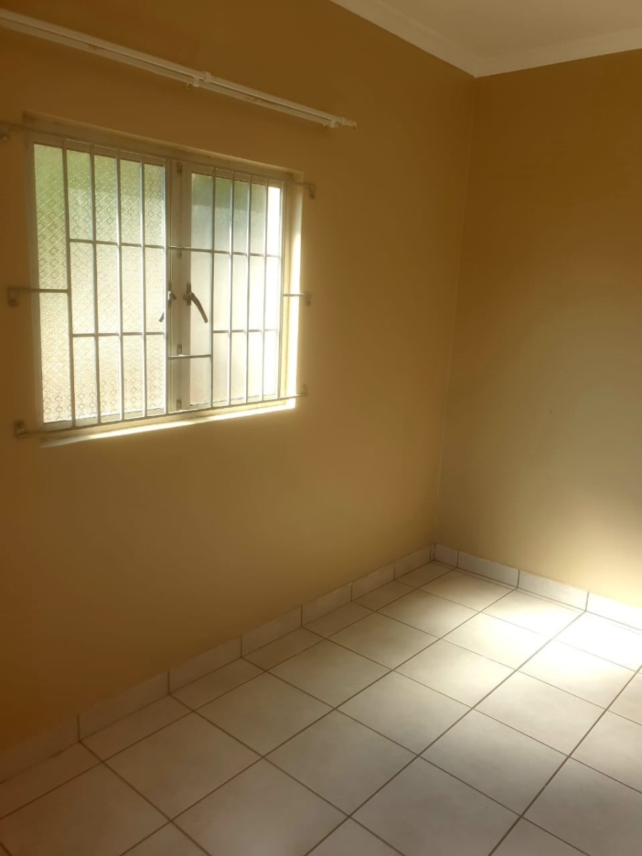 To Let 2 Bedroom Property for Rent in Bluff KwaZulu-Natal