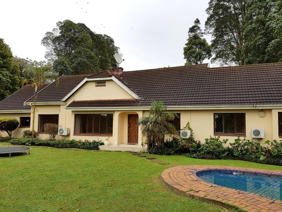 To Let 4 Bedroom Property for Rent in Kloof KwaZulu-Natal