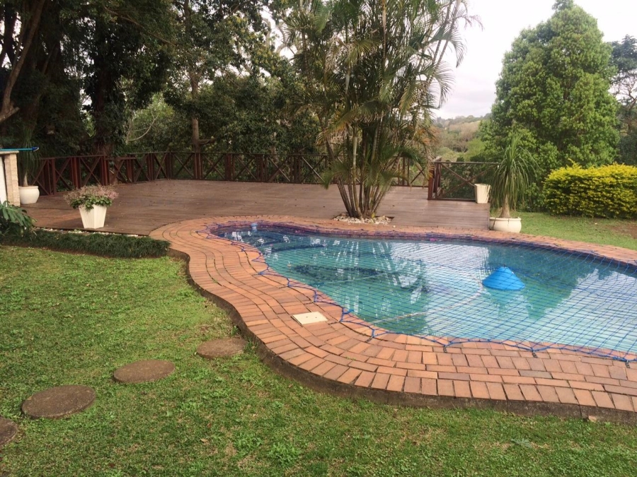 To Let 4 Bedroom Property for Rent in Kloof KwaZulu-Natal