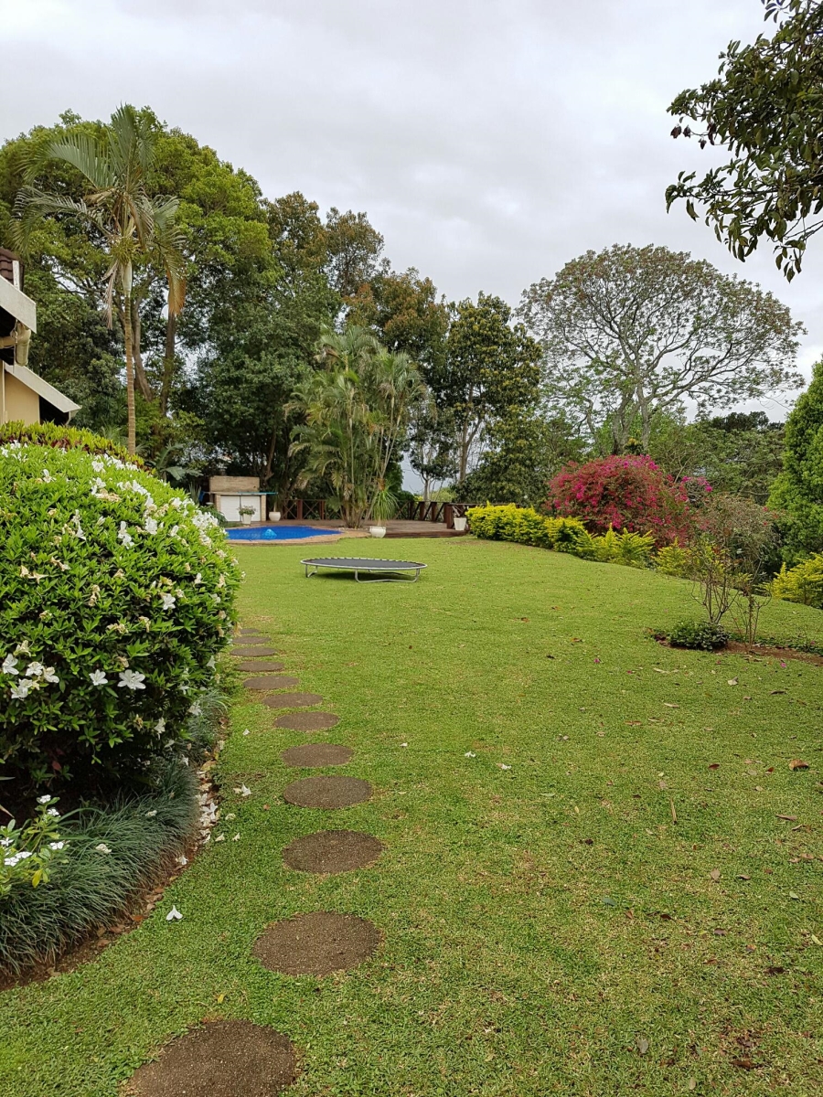 To Let 4 Bedroom Property for Rent in Kloof KwaZulu-Natal