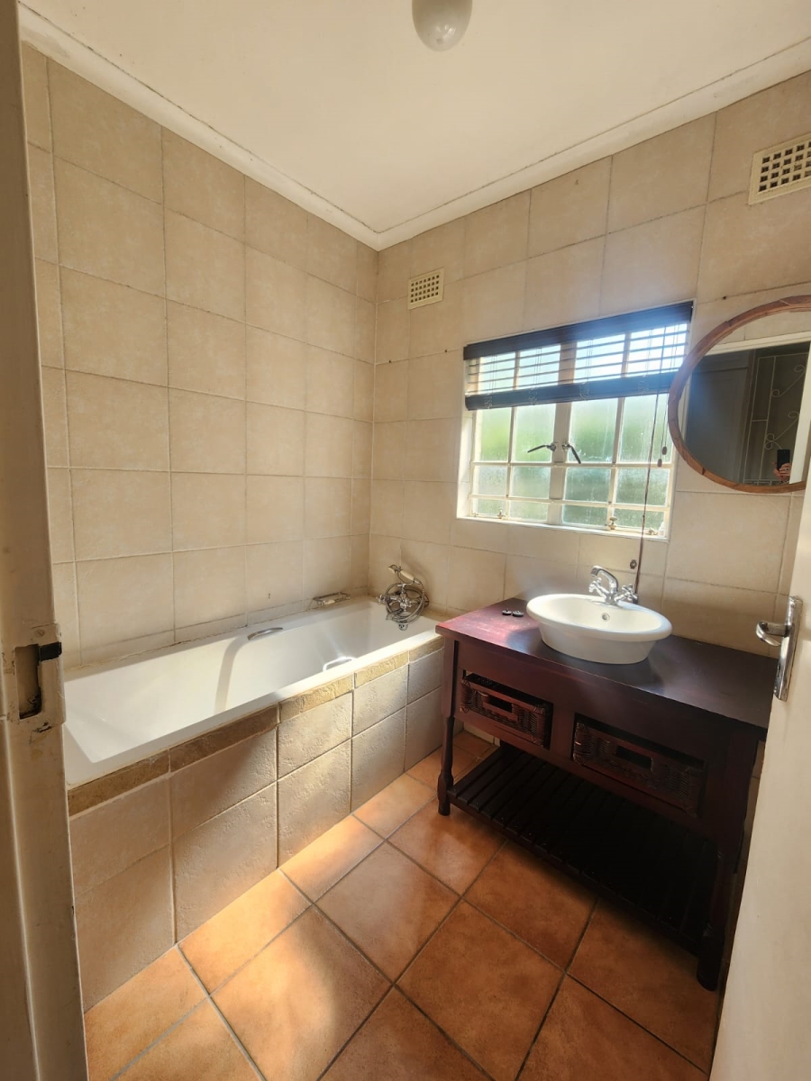 To Let 3 Bedroom Property for Rent in Gillitts KwaZulu-Natal