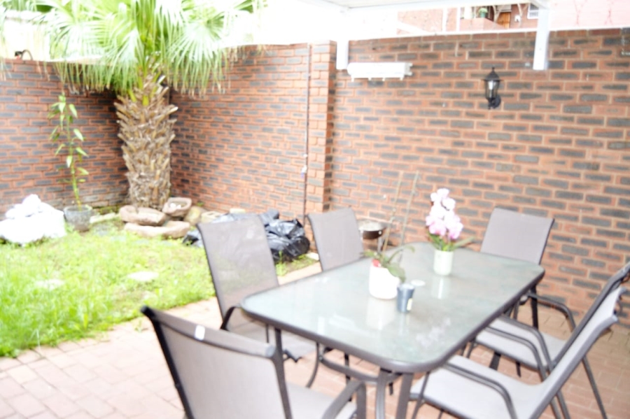 2 Bedroom Property for Sale in Essenwood KwaZulu-Natal
