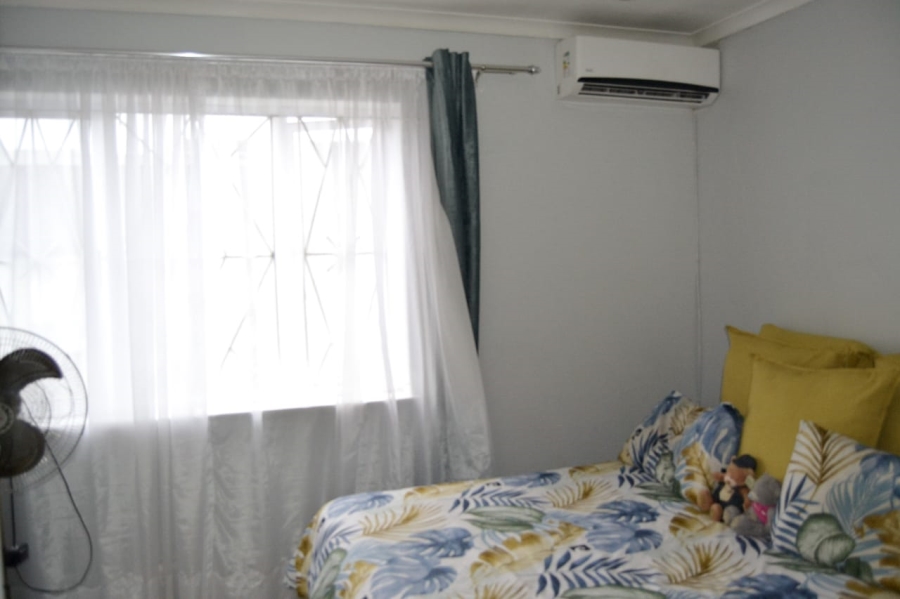 2 Bedroom Property for Sale in Essenwood KwaZulu-Natal