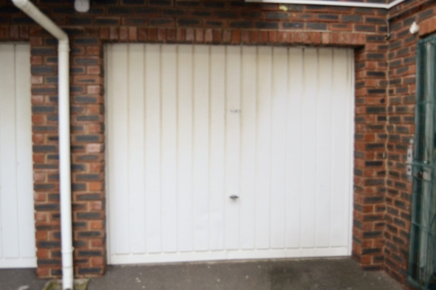 2 Bedroom Property for Sale in Essenwood KwaZulu-Natal