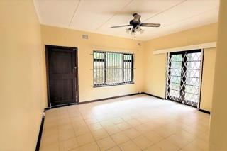 2 Bedroom Property for Sale in St Michaels On Sea KwaZulu-Natal