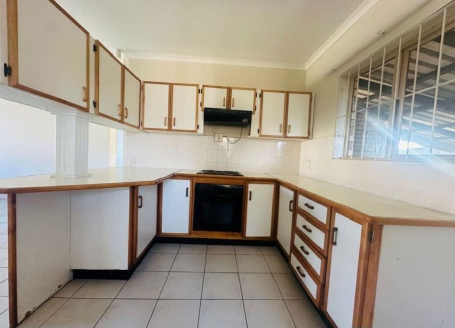 To Let 2 Bedroom Property for Rent in Birdswood KwaZulu-Natal