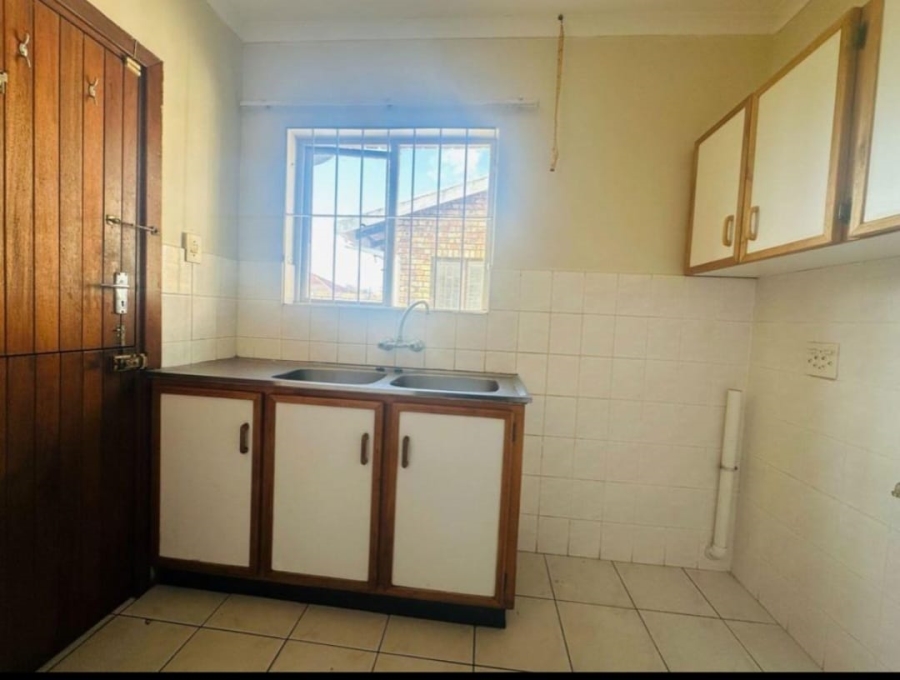 To Let 2 Bedroom Property for Rent in Birdswood KwaZulu-Natal