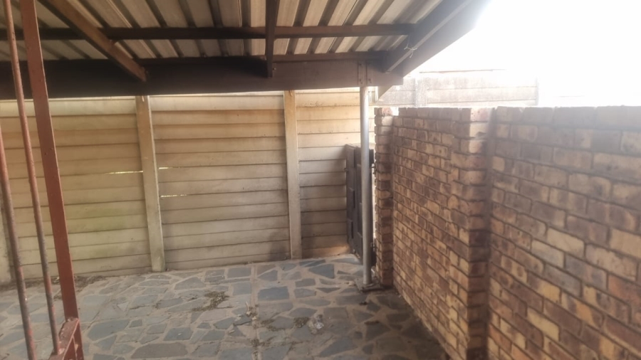 To Let 2 Bedroom Property for Rent in Birdswood KwaZulu-Natal