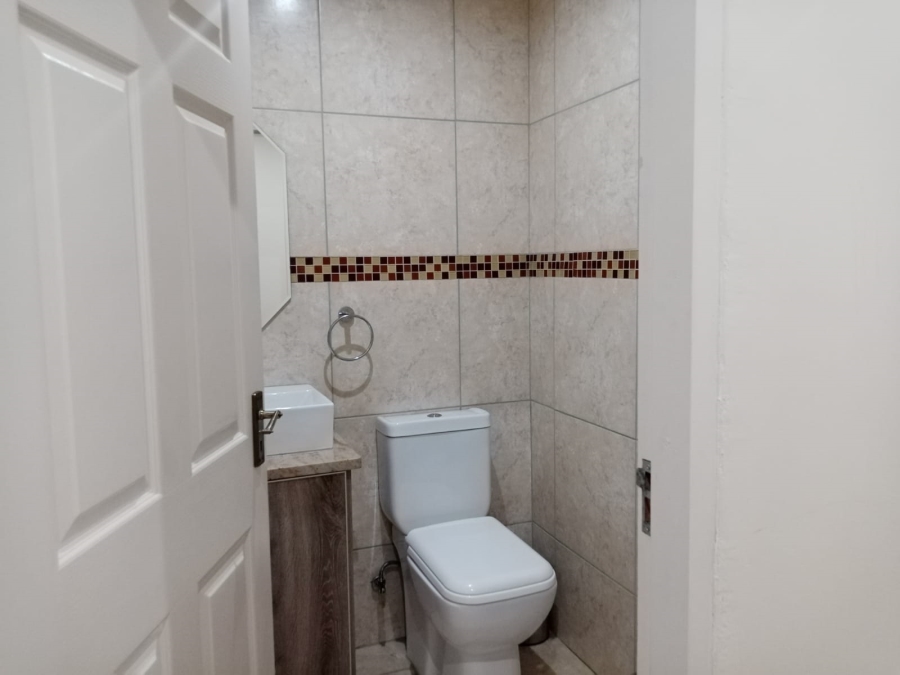 To Let 3 Bedroom Property for Rent in Hillary KwaZulu-Natal