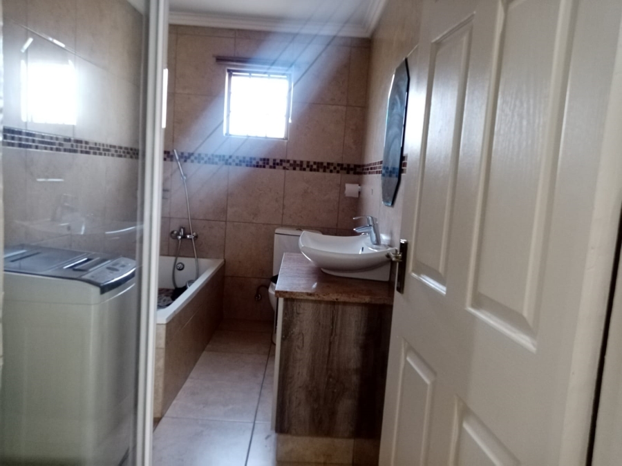 To Let 3 Bedroom Property for Rent in Hillary KwaZulu-Natal