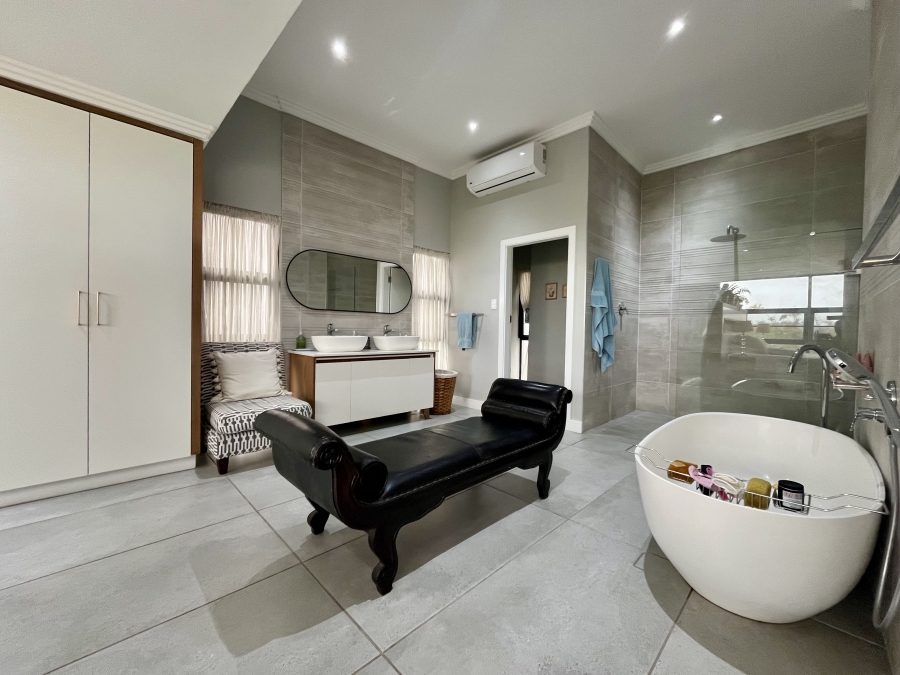 4 Bedroom Property for Sale in Dunkirk Estate KwaZulu-Natal