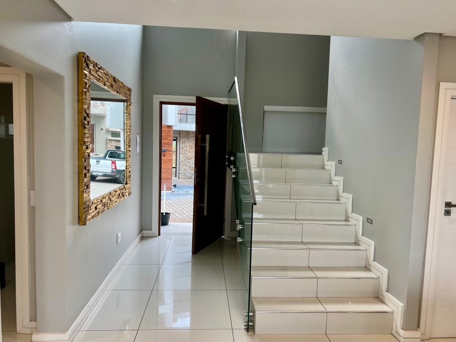 4 Bedroom Property for Sale in Izinga KwaZulu-Natal