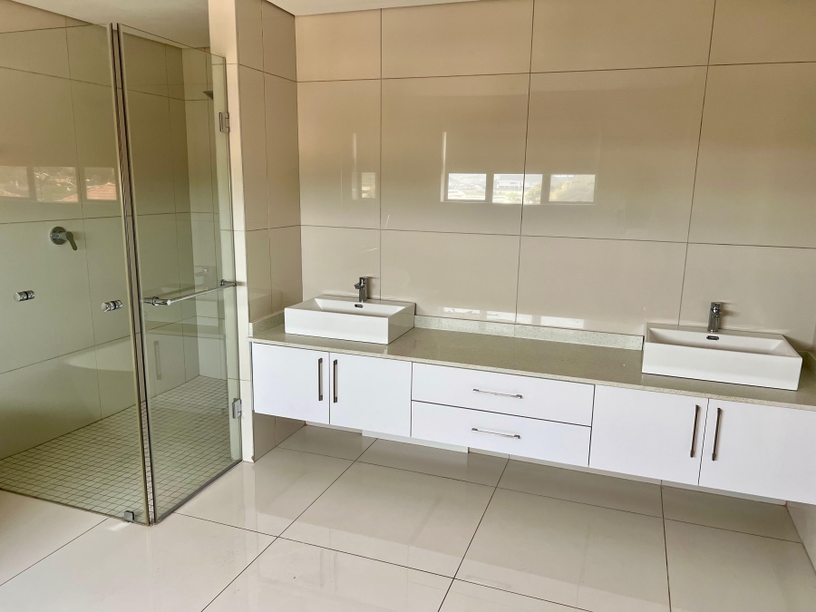 4 Bedroom Property for Sale in Izinga KwaZulu-Natal