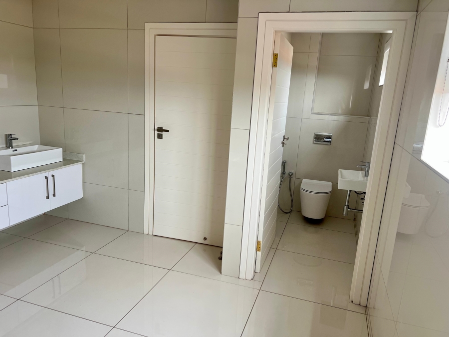 4 Bedroom Property for Sale in Izinga KwaZulu-Natal