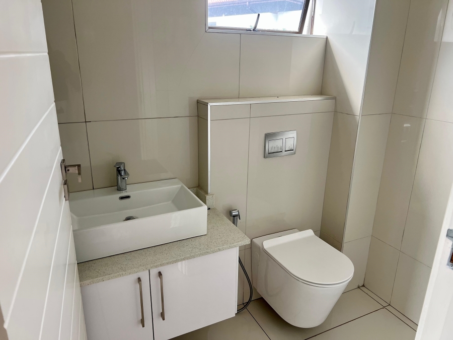 4 Bedroom Property for Sale in Izinga KwaZulu-Natal