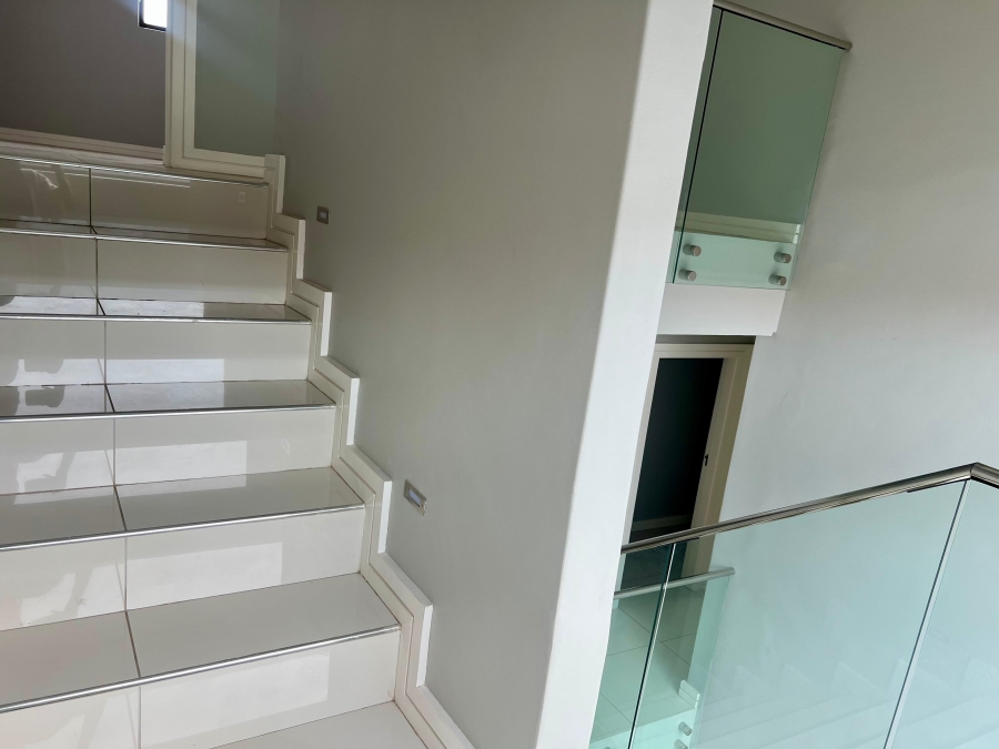 4 Bedroom Property for Sale in Izinga KwaZulu-Natal