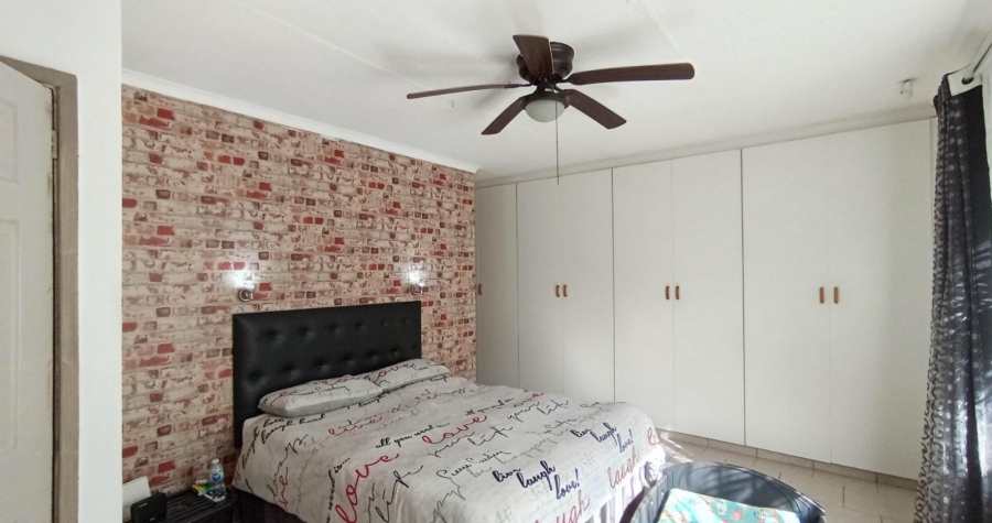 3 Bedroom Property for Sale in Amanzimtoti KwaZulu-Natal