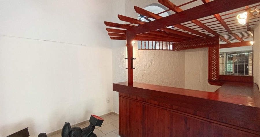 3 Bedroom Property for Sale in Amanzimtoti KwaZulu-Natal
