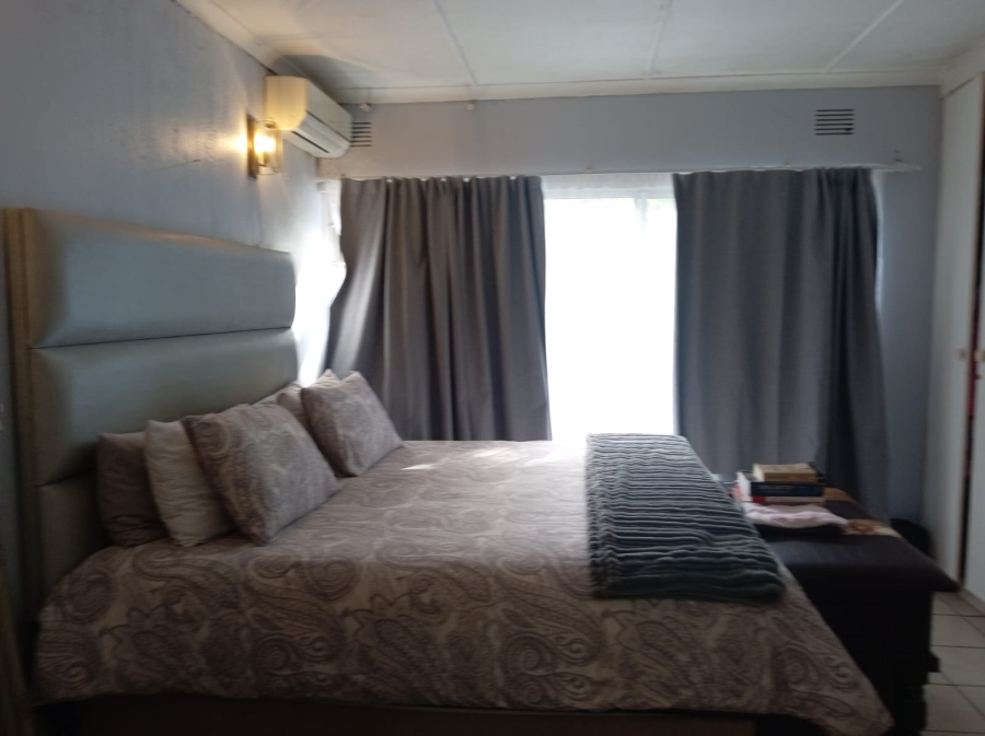 3 Bedroom Property for Sale in Amanzimtoti KwaZulu-Natal