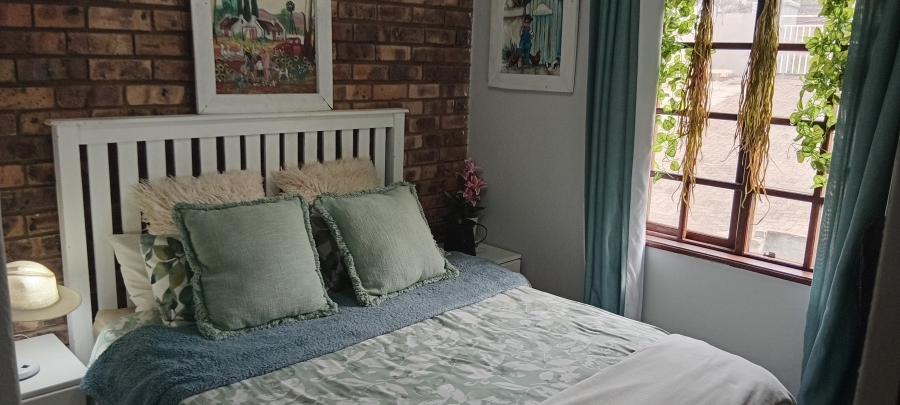 5 Bedroom Property for Sale in Uvongo KwaZulu-Natal