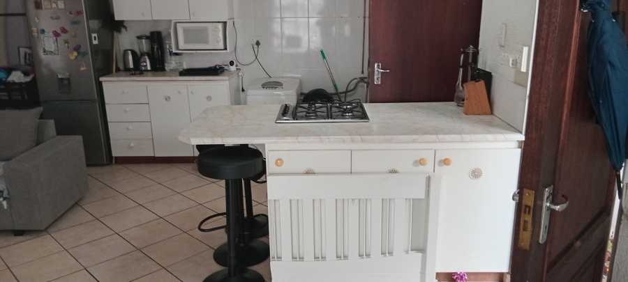 5 Bedroom Property for Sale in Uvongo KwaZulu-Natal