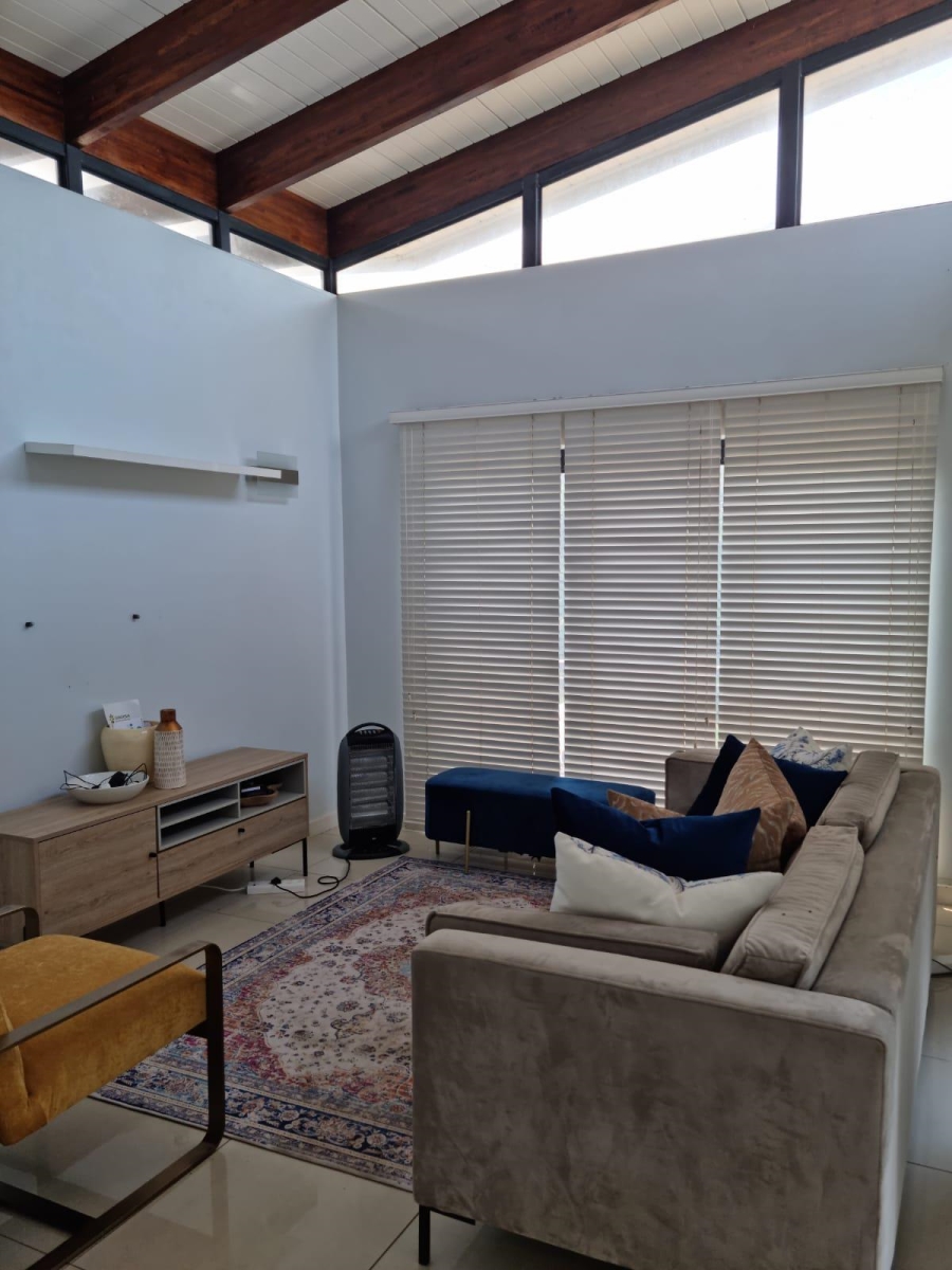To Let 2 Bedroom Property for Rent in Salt Rock KwaZulu-Natal