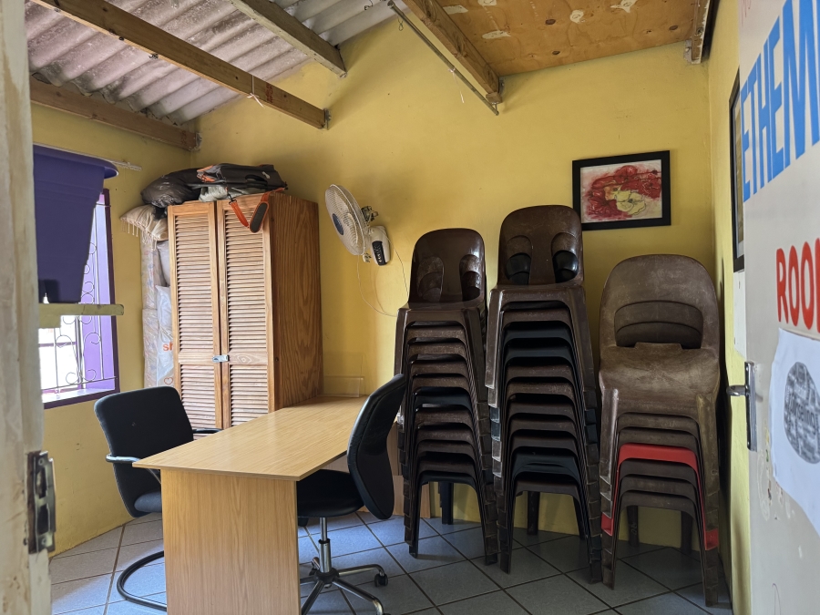 2 Bedroom Property for Sale in Mpophomeni KwaZulu-Natal