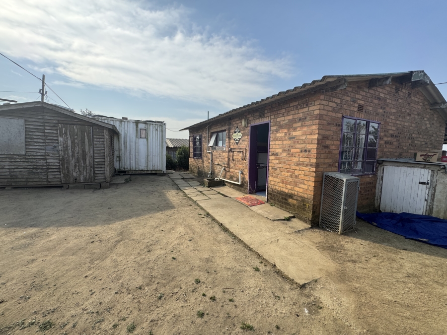 2 Bedroom Property for Sale in Mpophomeni KwaZulu-Natal