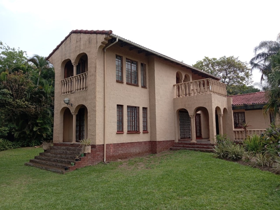 6 Bedroom Property for Sale in Amanzimtoti KwaZulu-Natal