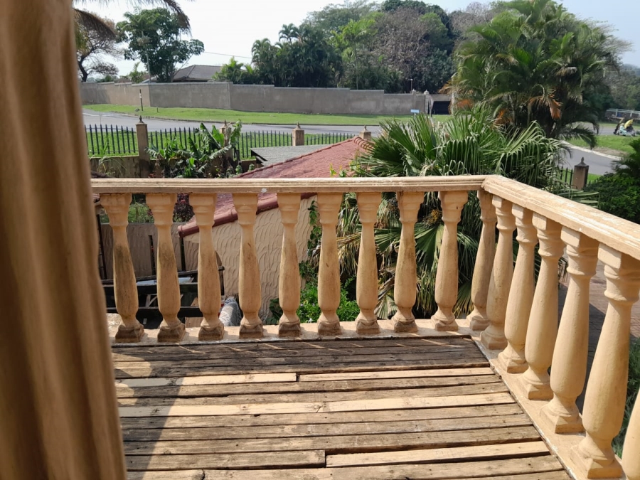 6 Bedroom Property for Sale in Amanzimtoti KwaZulu-Natal