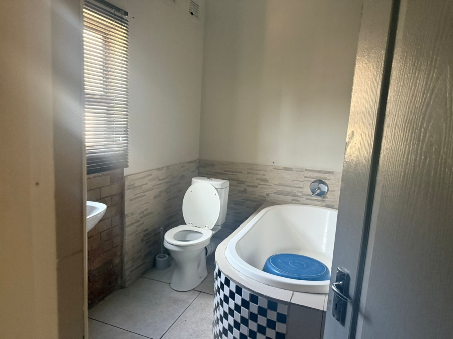 To Let 2 Bedroom Property for Rent in Napierville KwaZulu-Natal
