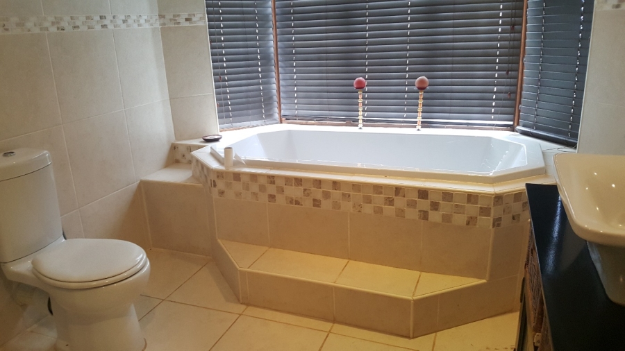 To Let 4 Bedroom Property for Rent in Hillcrest Park KwaZulu-Natal