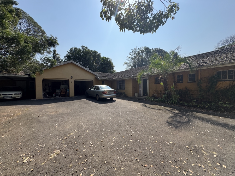 6 Bedroom Property for Sale in Kloof KwaZulu-Natal