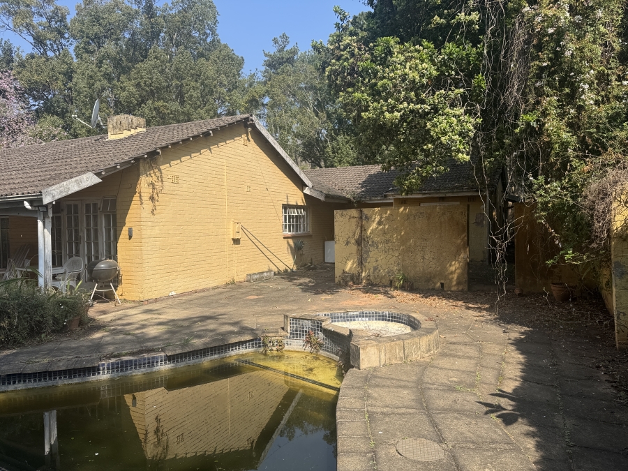 6 Bedroom Property for Sale in Kloof KwaZulu-Natal