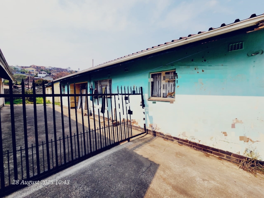 6 Bedroom Property for Sale in Raisethorpe KwaZulu-Natal