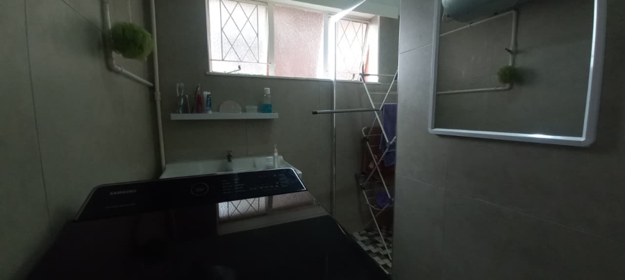 2 Bedroom Property for Sale in Essenwood KwaZulu-Natal