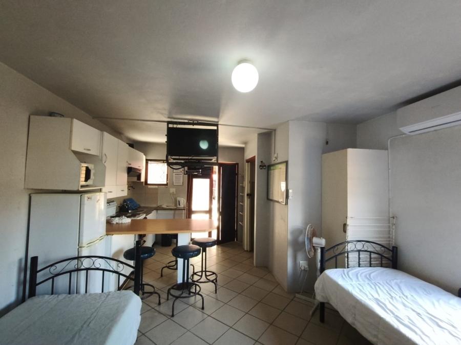 To Let 1 Bedroom Property for Rent in Uvongo Beach KwaZulu-Natal