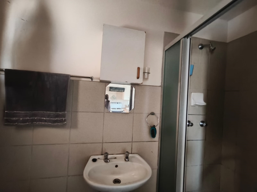 To Let 1 Bedroom Property for Rent in Uvongo Beach KwaZulu-Natal