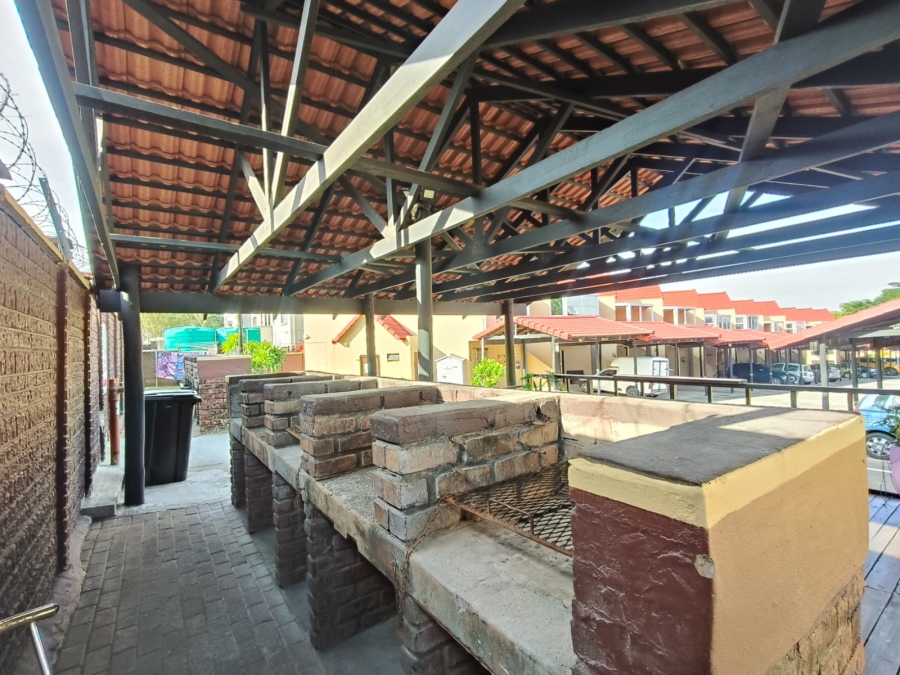 To Let 1 Bedroom Property for Rent in Uvongo Beach KwaZulu-Natal